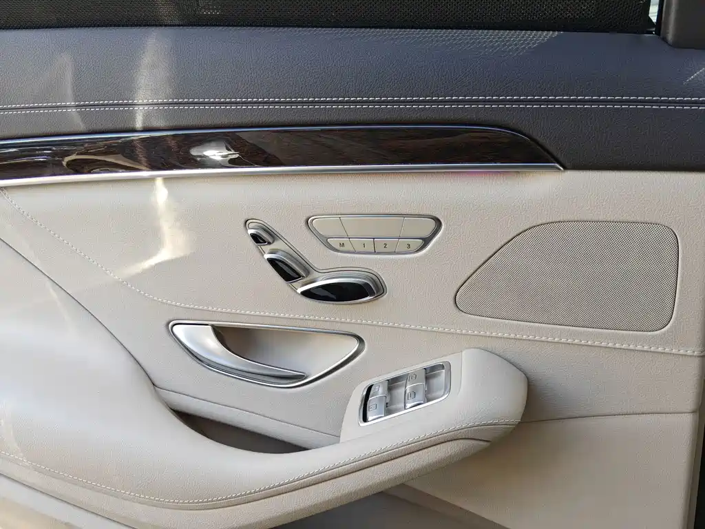 Mercedes-Benz S-Class — миниатюра 7