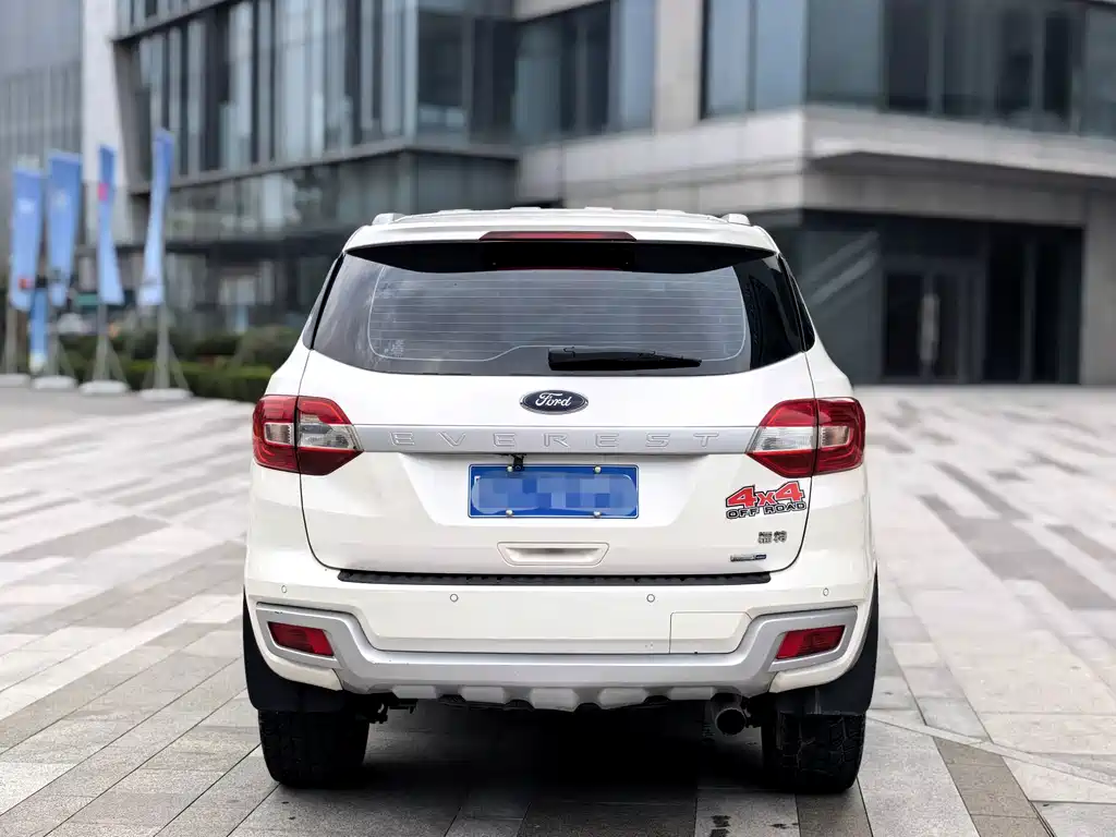 Ford Everest — миниатюра 6