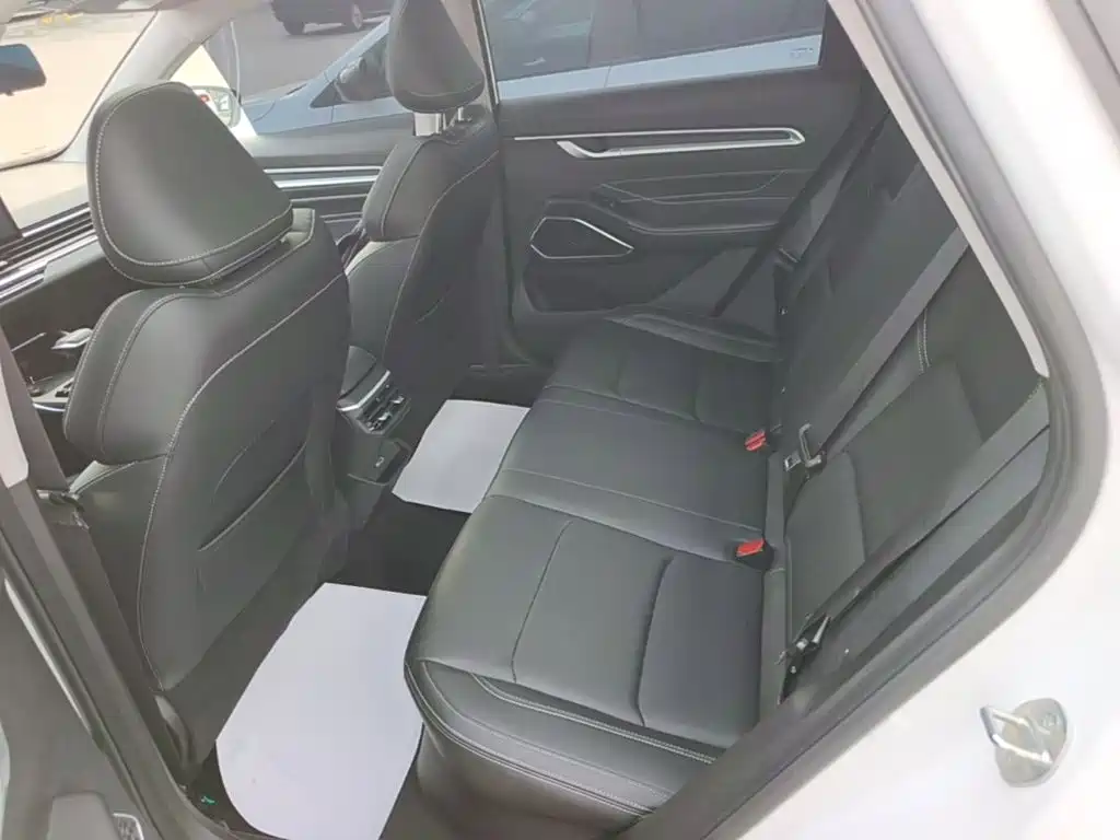 Geely Emgrand — миниатюра 17