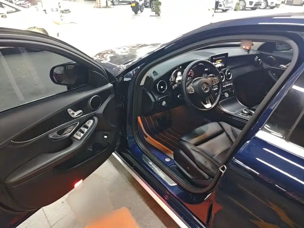 Mercedes-Benz C-Class — миниатюра 12