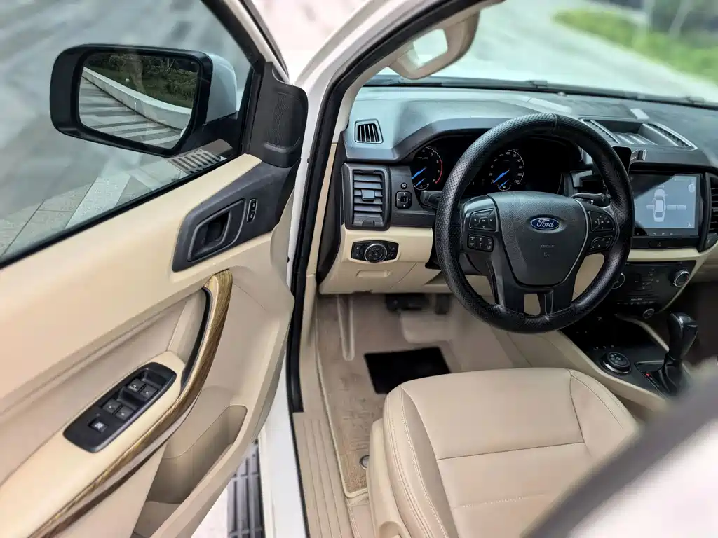 Ford Everest — миниатюра 11