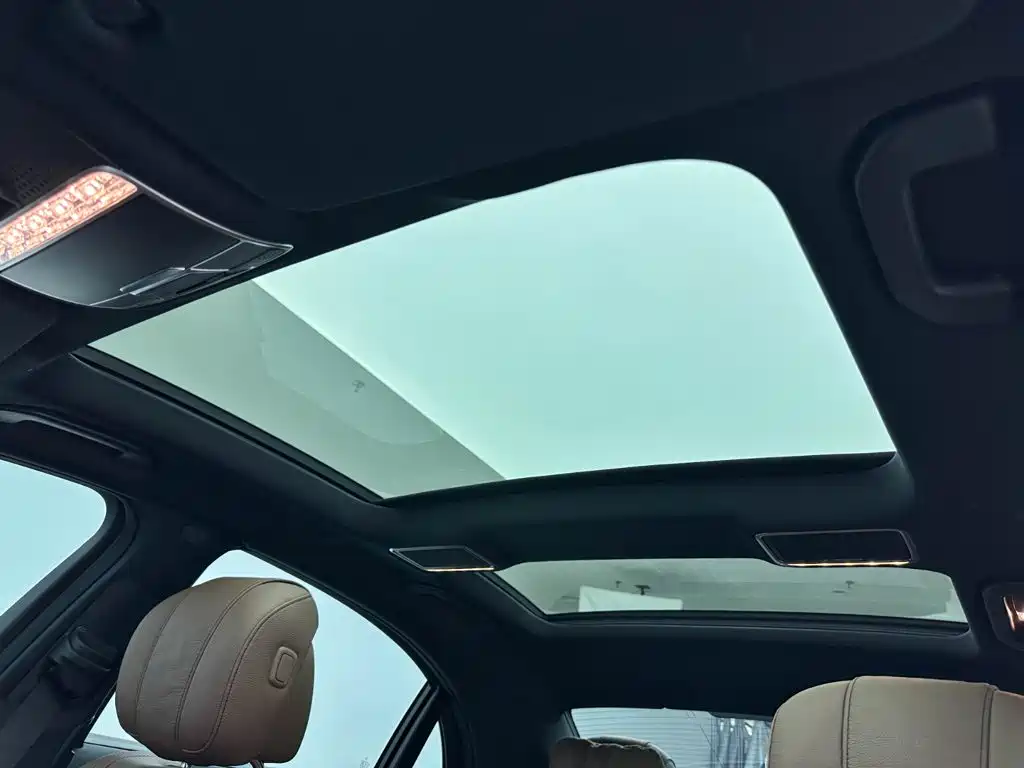 Mercedes-Benz S-Class — миниатюра 13