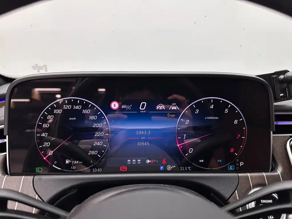 Mercedes-Benz E-Class — миниатюра 14