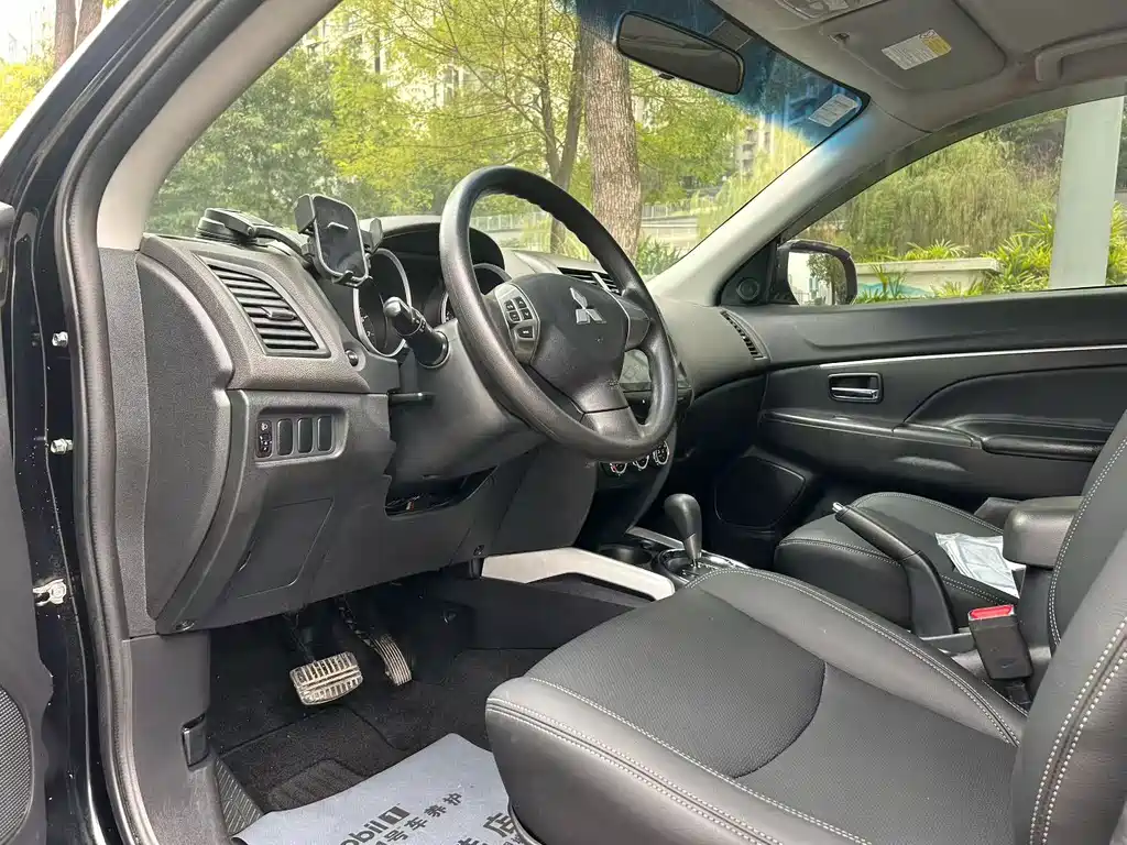 Mitsubishi ASX — миниатюра 5