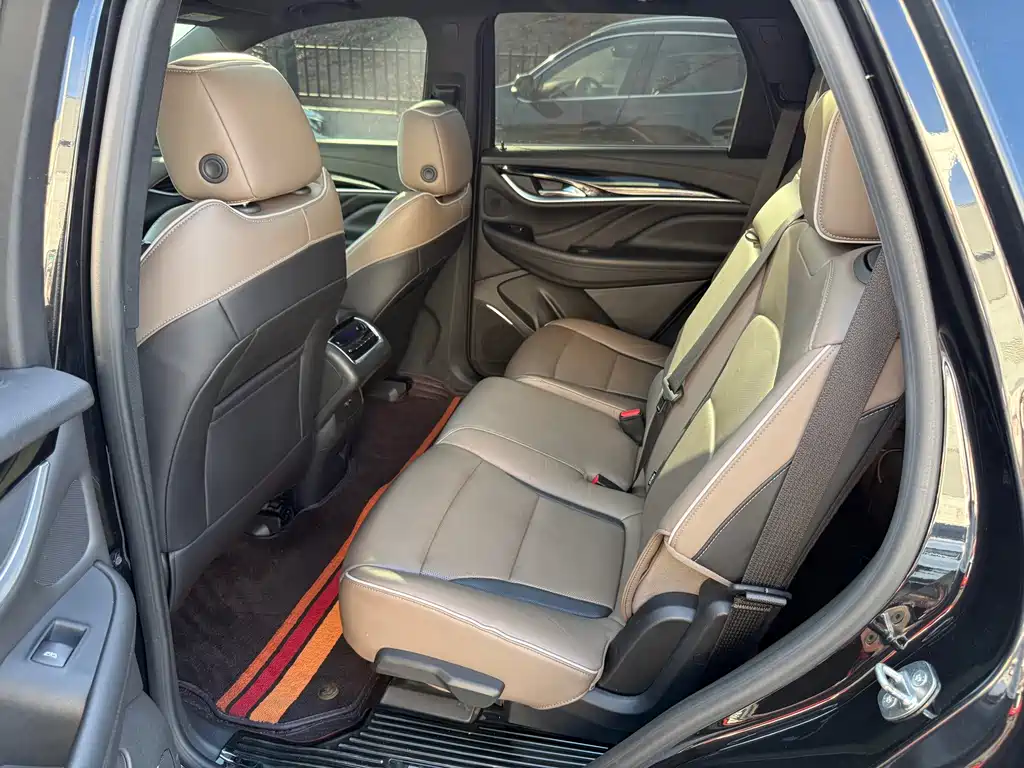 Buick Enclave — миниатюра 8