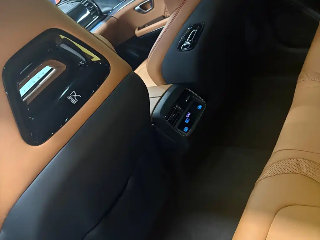 BYD Han — миниатюра 7