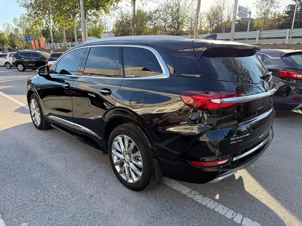 Buick Enclave — миниатюра 6