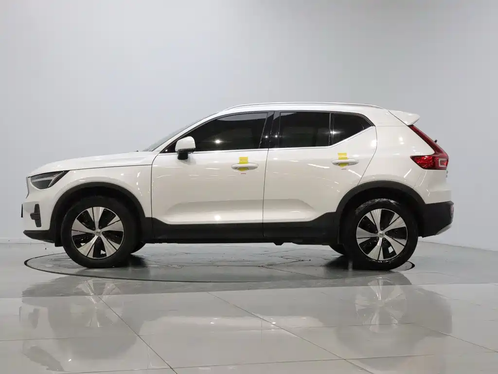 Volvo XC40 — миниатюра 8