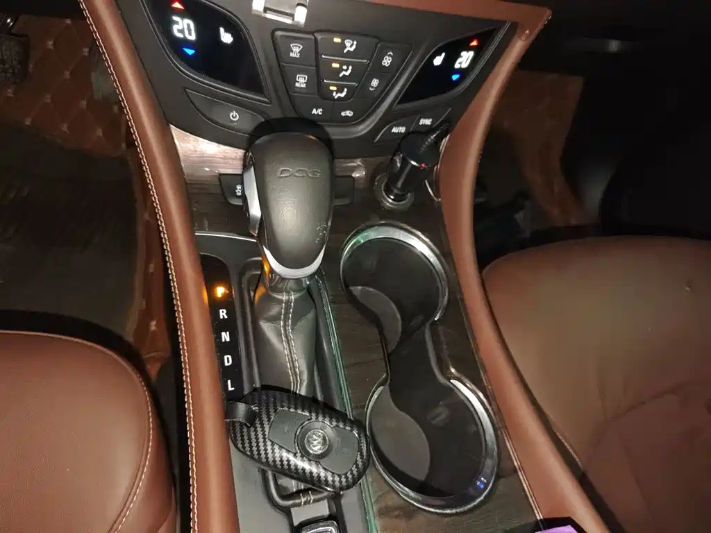 Buick Envision Plus — миниатюра 15