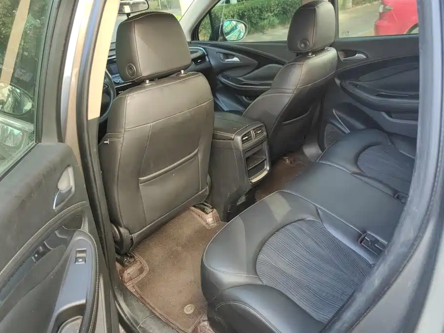 Buick Envision Plus — миниатюра 11