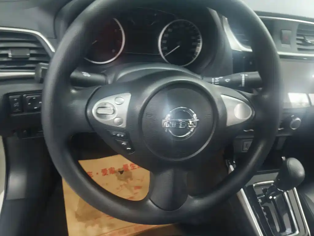 Nissan Sylphy — миниатюра 6