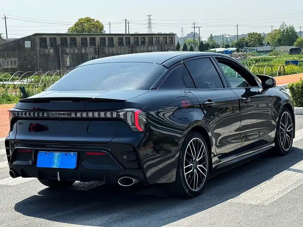 Lynk & Co 03 — миниатюра 6