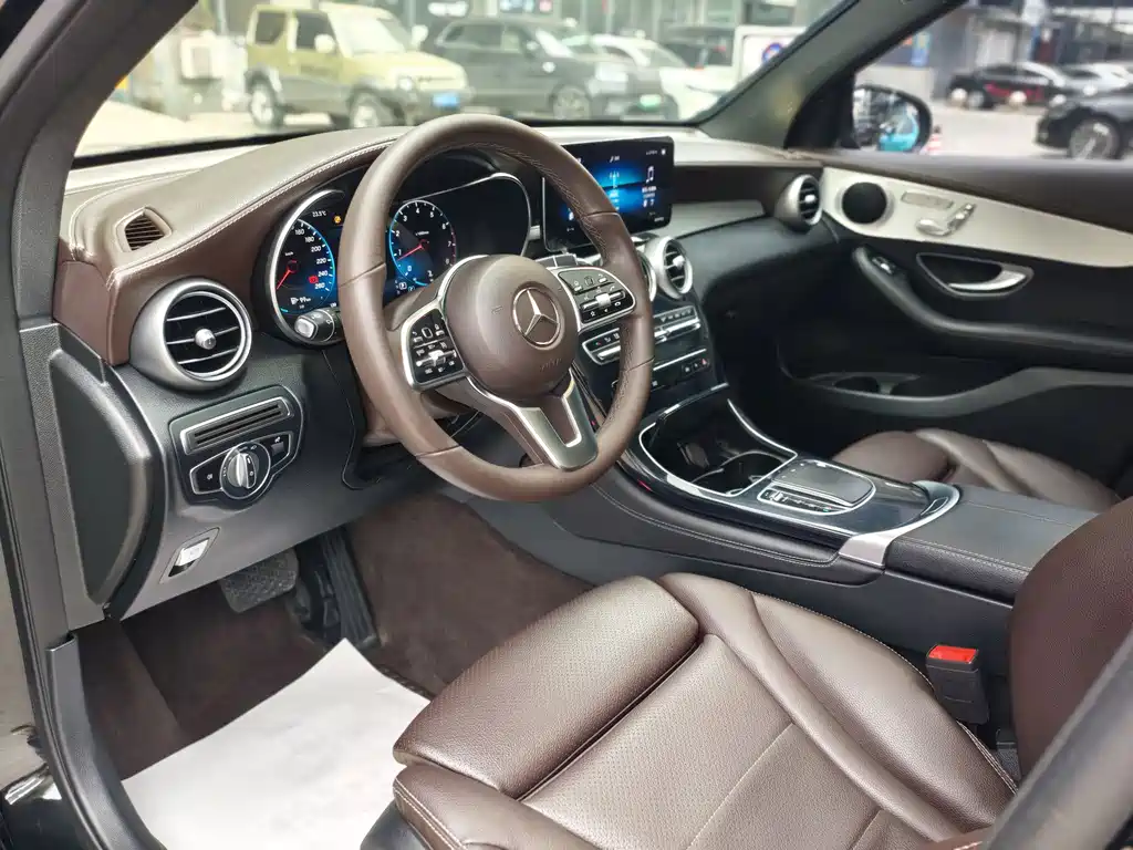 Mercedes-Benz GLC — миниатюра 9