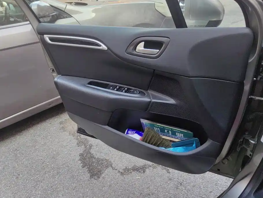 Citroen C4L — миниатюра 7