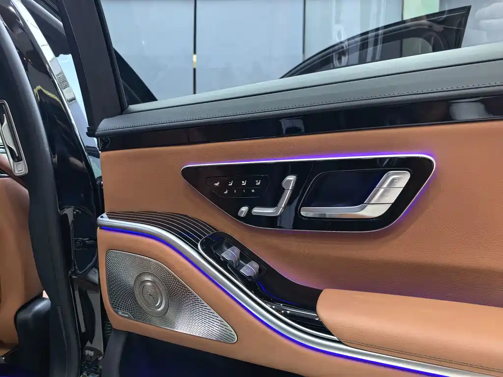 Mercedes-Benz S-Class — миниатюра 11