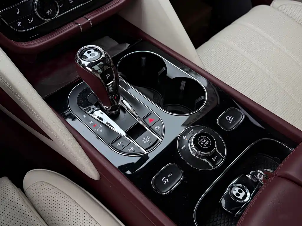 Bentley Bentayga — миниатюра 17