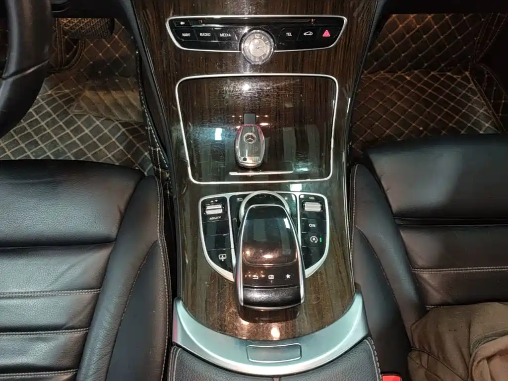 Mercedes-Benz C-Class — миниатюра 14