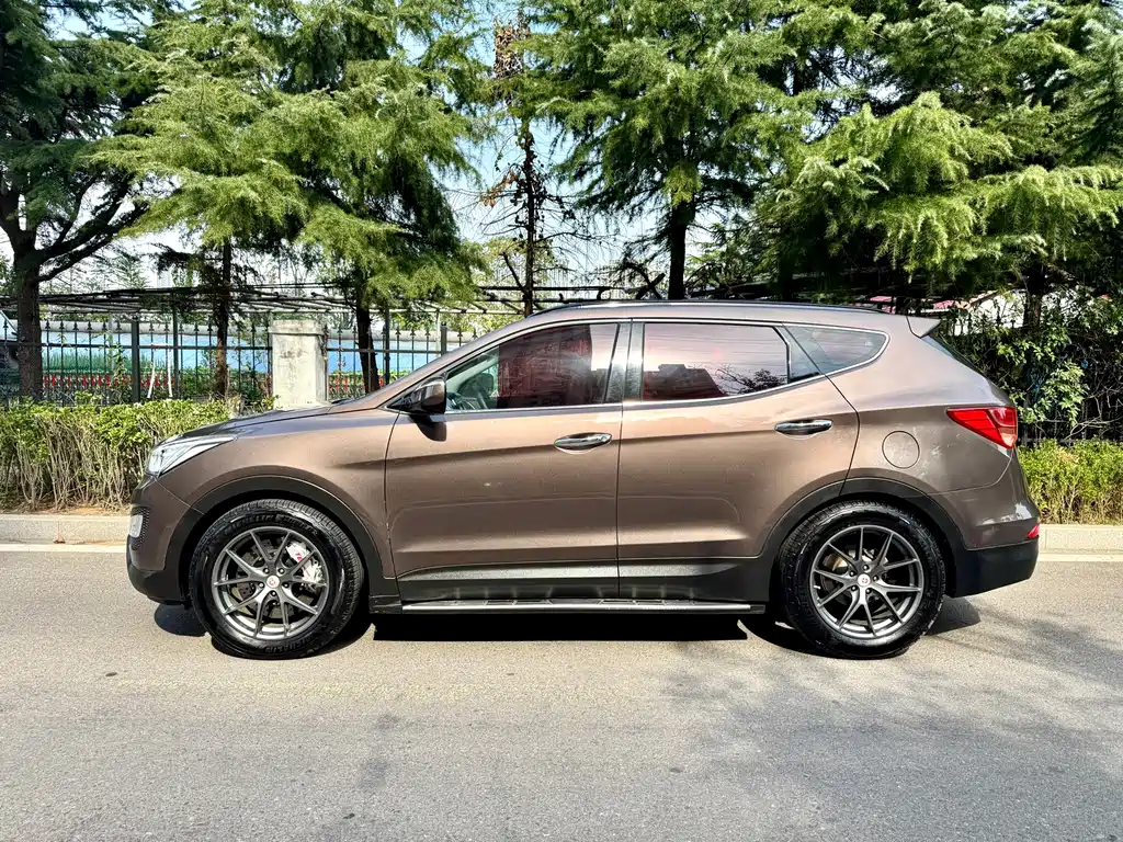 Hyundai Santa Fe — миниатюра 2