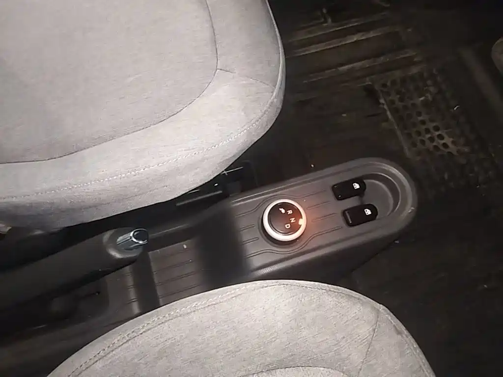 Wuling MINIEV — миниатюра 14