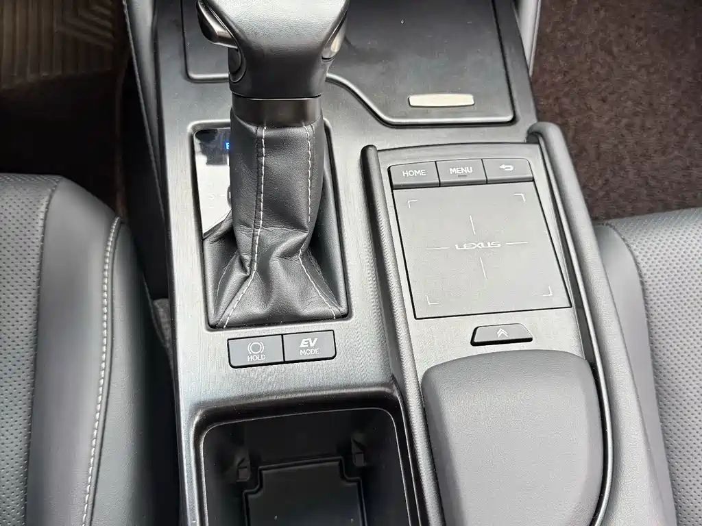 Lexus ES — миниатюра 12