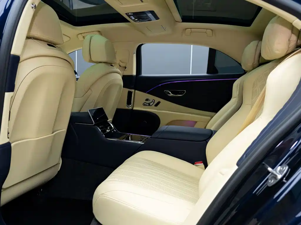 Bentley Flying Spur — миниатюра 14