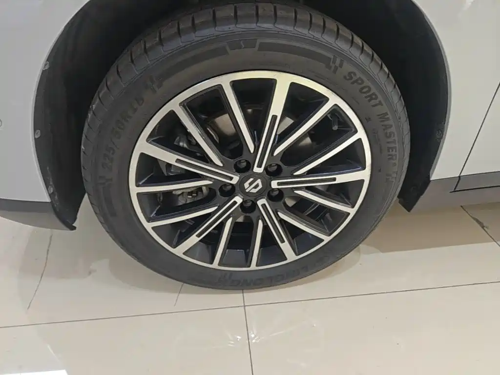 Leapmotor Leapmotor B10 — миниатюра 23
