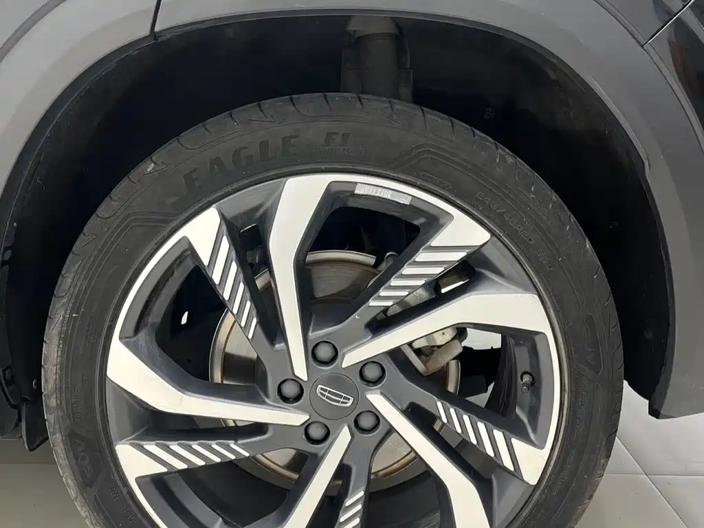 Geely Xingyue L — миниатюра 13