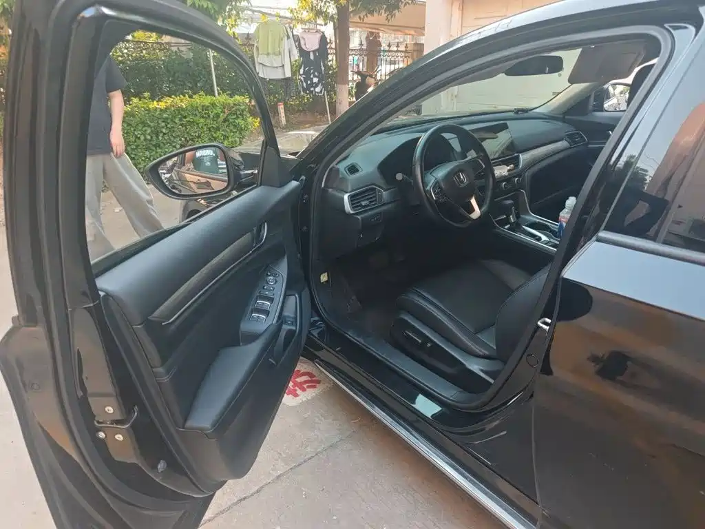 Honda Accord — миниатюра 14