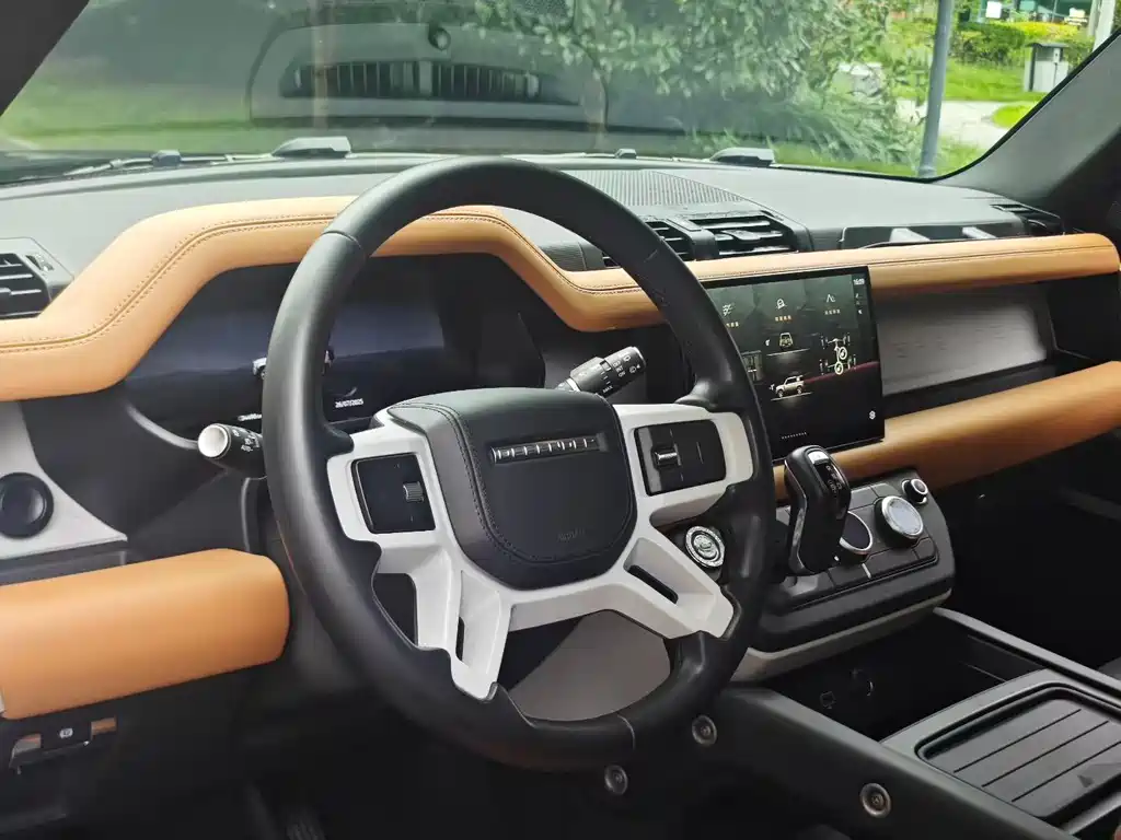 LAND ROVER  DEFENDER