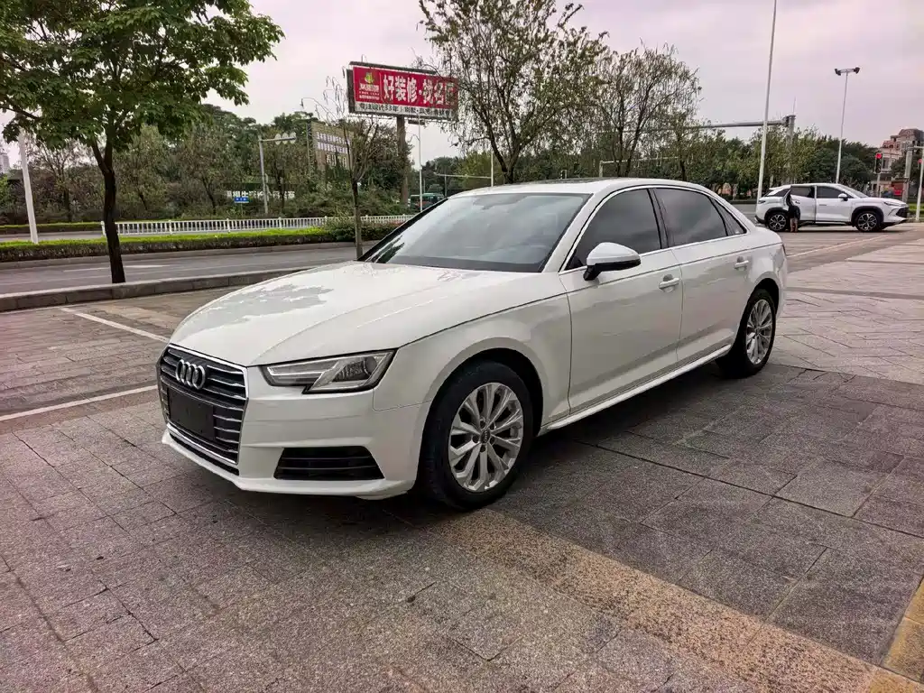 Audi A4L 2017
