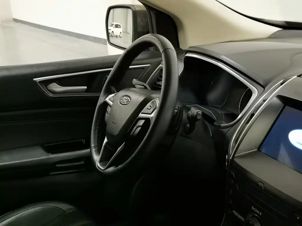 Ford Edge — миниатюра 22