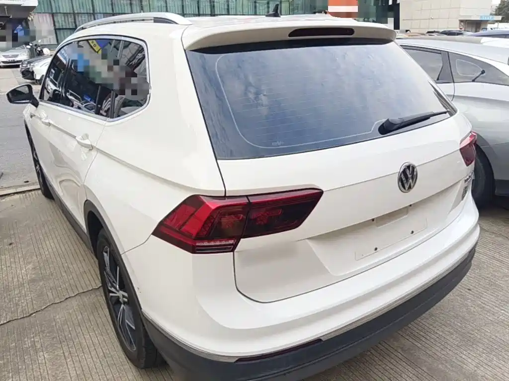 Volkswagen Tiguan L — миниатюра 5