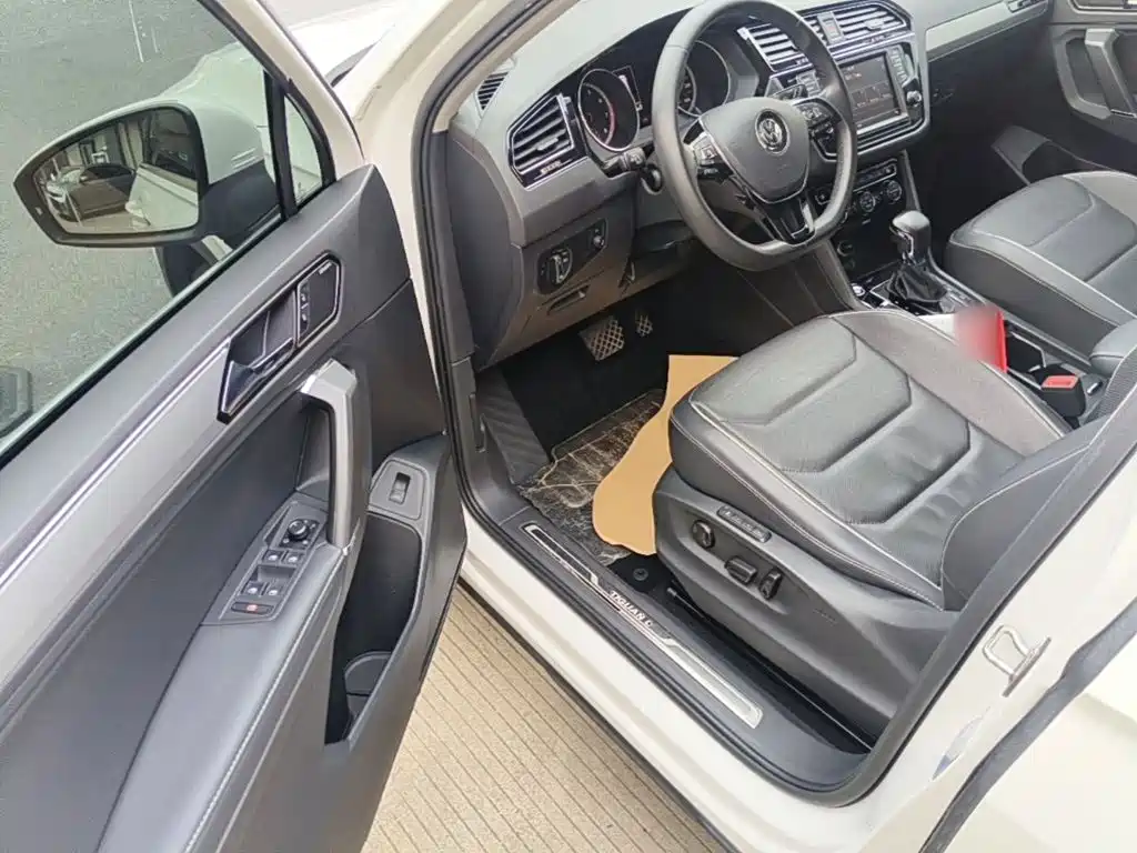 Volkswagen Tiguan L — миниатюра 16