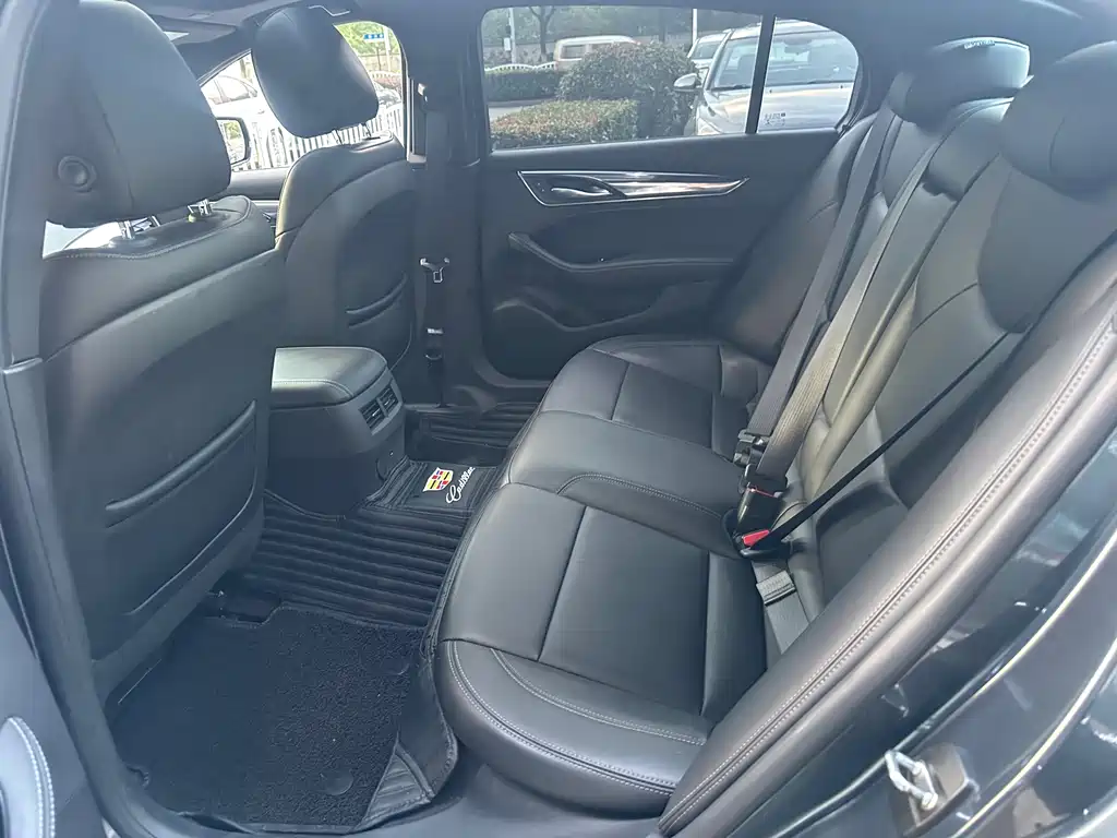Cadillac CT5 — миниатюра 9