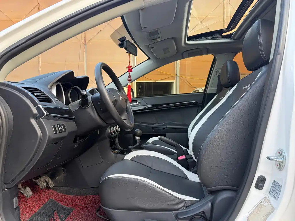 Mitsubishi Lancer EX — миниатюра 7