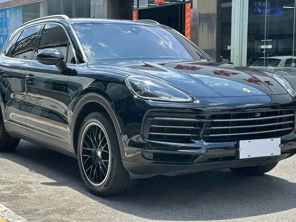 Porsche Cayenne — миниатюра 3