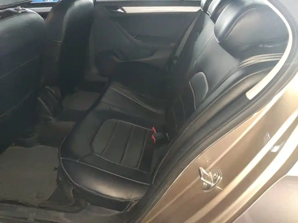 Volkswagen Jetta — миниатюра 17