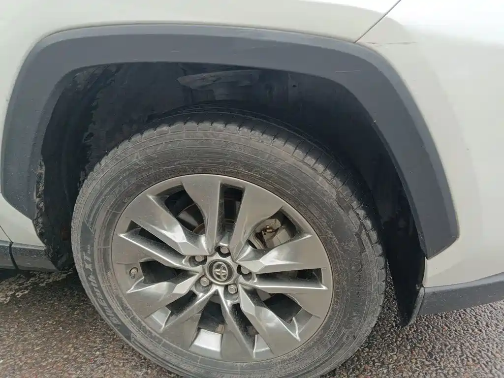 Toyota Wildlander — миниатюра 8