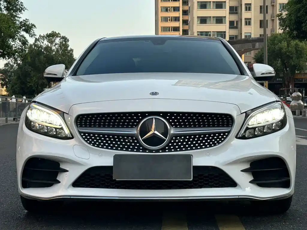 Mercedes-Benz C-Class — миниатюра 2
