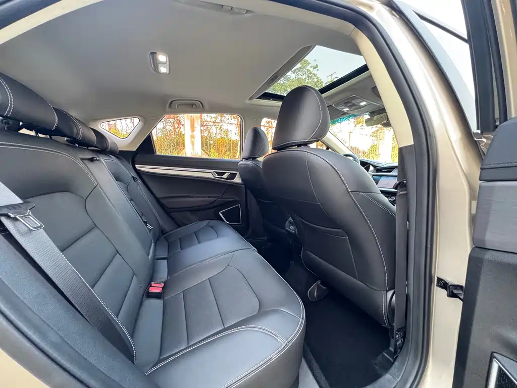 Geely Emgrand GS — миниатюра 17