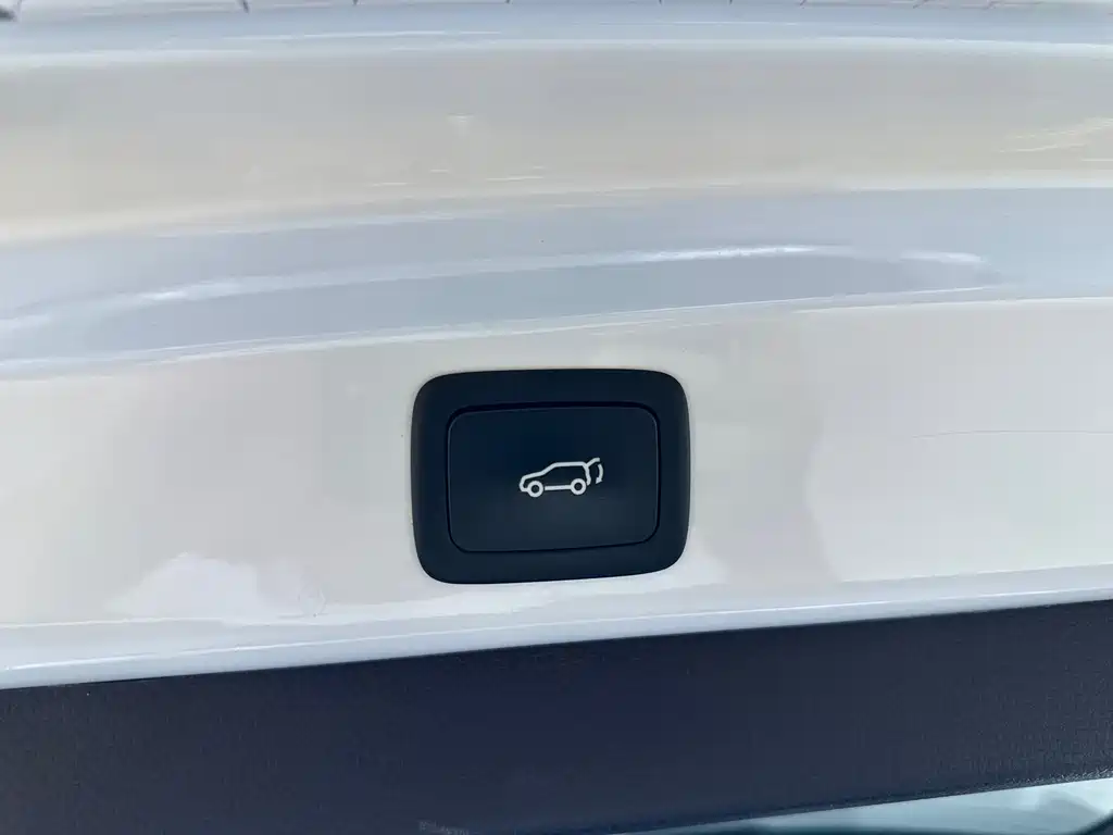 Roewe RX8 — миниатюра 29