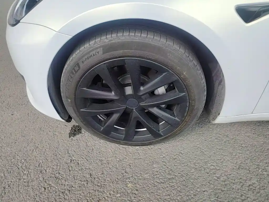 Tesla Model 3 — миниатюра 23