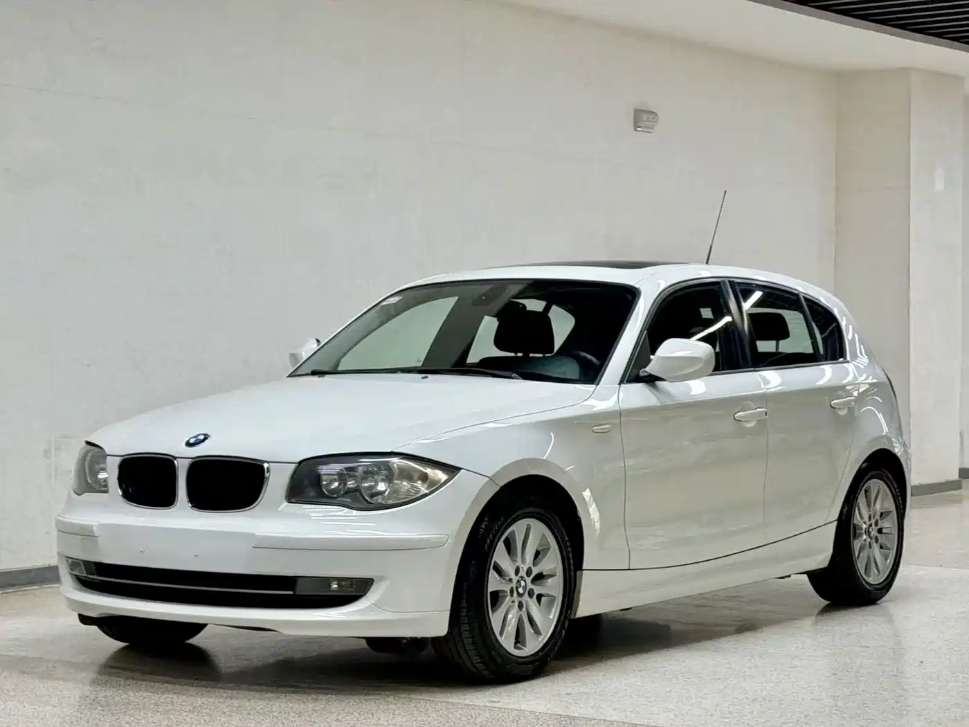 BMW 1 Series (Import)