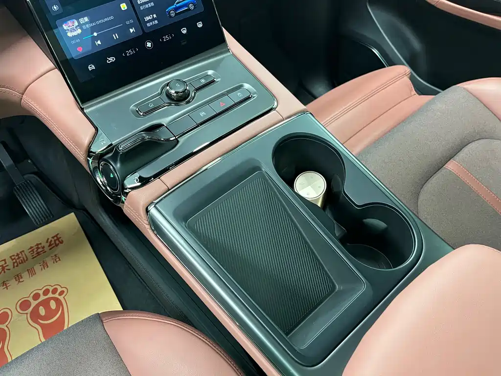 NIO EC6 — миниатюра 14