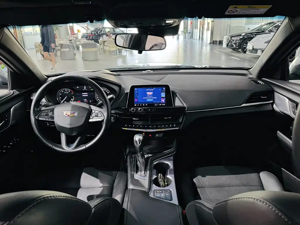Cadillac CT4 — миниатюра 5