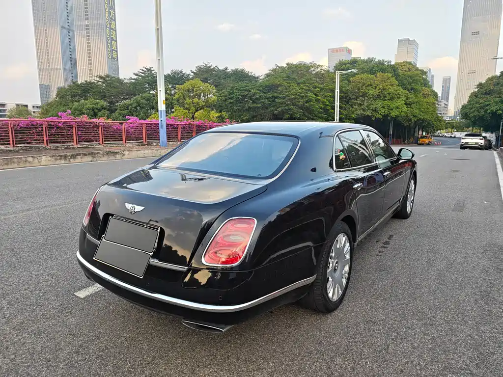 Bentley Mulsanne — миниатюра 6
