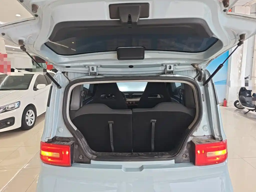 Wuling MINIEV — миниатюра 19