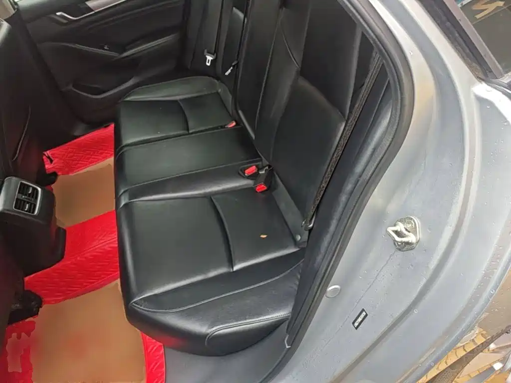 Honda Accord — миниатюра 17
