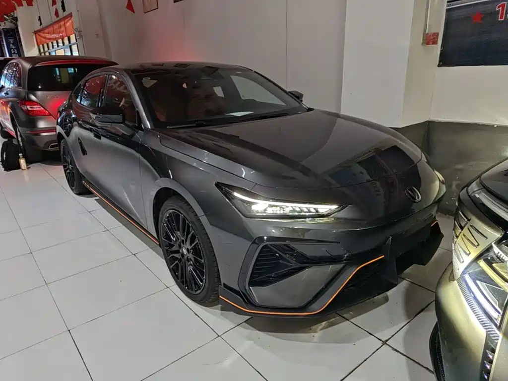 Changan UNI-V 2025 1.5T 500Bar Luxury Sport