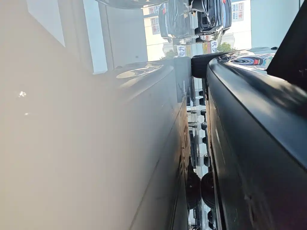 Tesla Model 3 — миниатюра 22